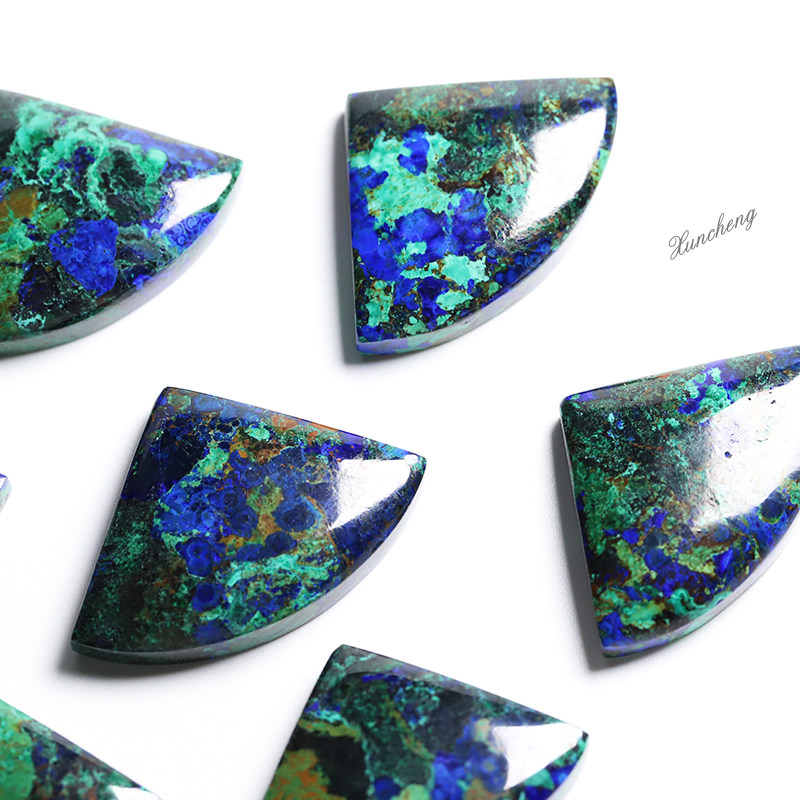 B4 천연 모로코 AZURITE 공작석 팬 모양의 DIY 펜던트 장  미네랄 크리스탈 대중 과학 연마 교육