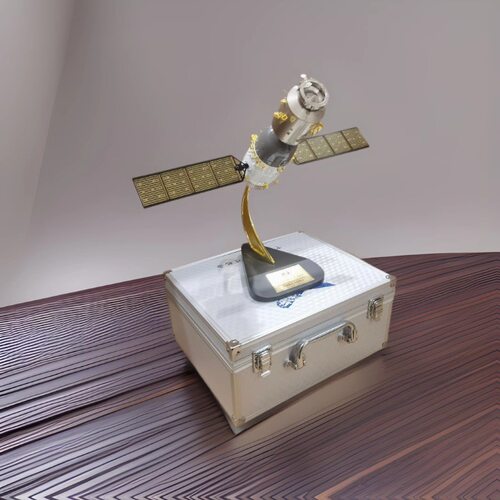 神舟十九号仿真载人航空航天火箭模型卫星模型退伍纪念品静态模型