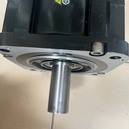 可维修安川电机sgm7g-30afc61，漂亮，功能完好，喜欢的来议价