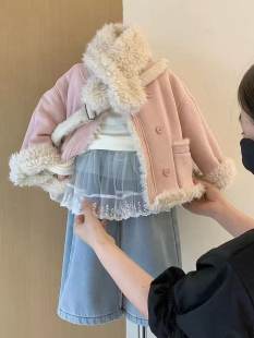 女童皮毛一体外套秋冬装2025女宝羊羔毛带围巾加绒加厚麓皮绒大衣