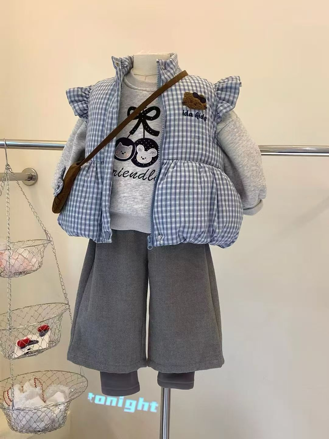 女童格子棉马甲加厚秋冬2025女宝宝甜美坎肩花边小飞袖kt夹棉背心