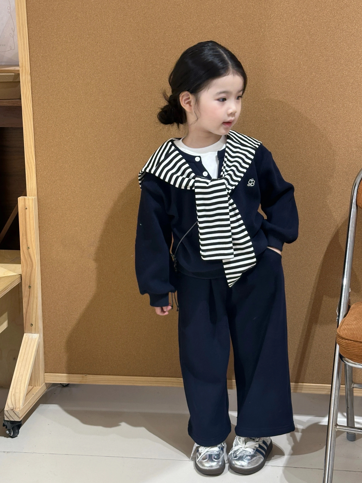 女童加绒卫衣套装秋冬2025女宝披肩上衣一体绒卫衣卫裤加绒两件套