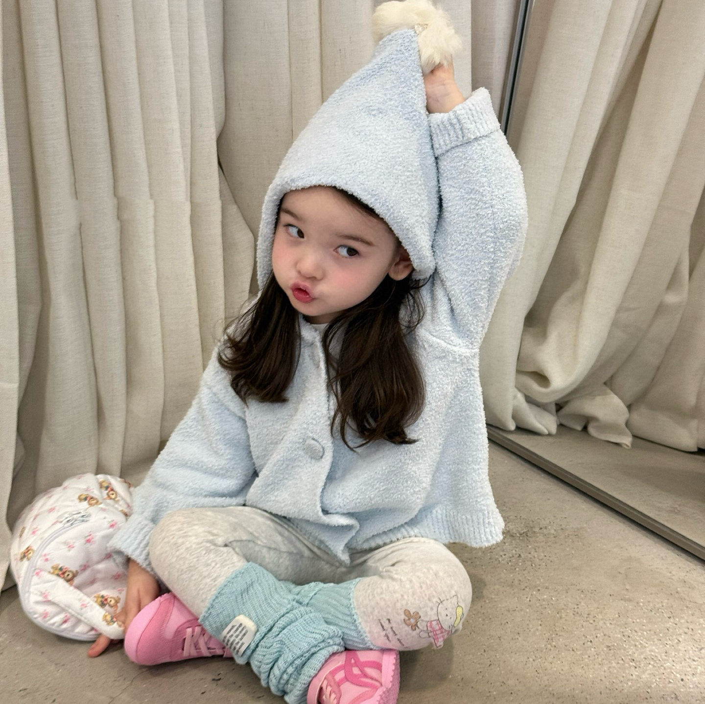 女童连帽毛衣开衫秋装2025女宝袜套打底裤套装上衣尖尖帽针织外套