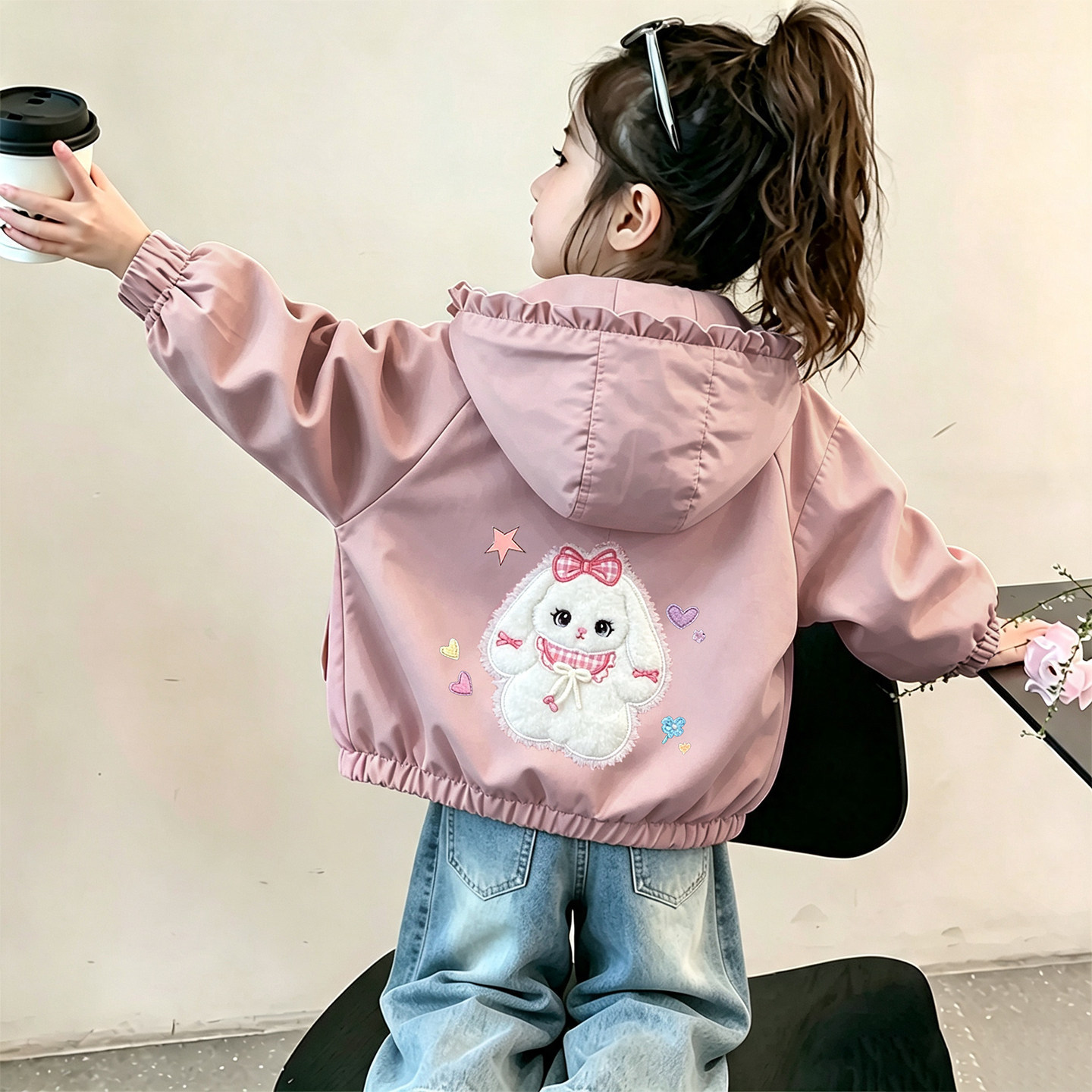 女童外套春秋款2026新款小女孩洋气连帽上衣超好看儿童秋装冲锋衣