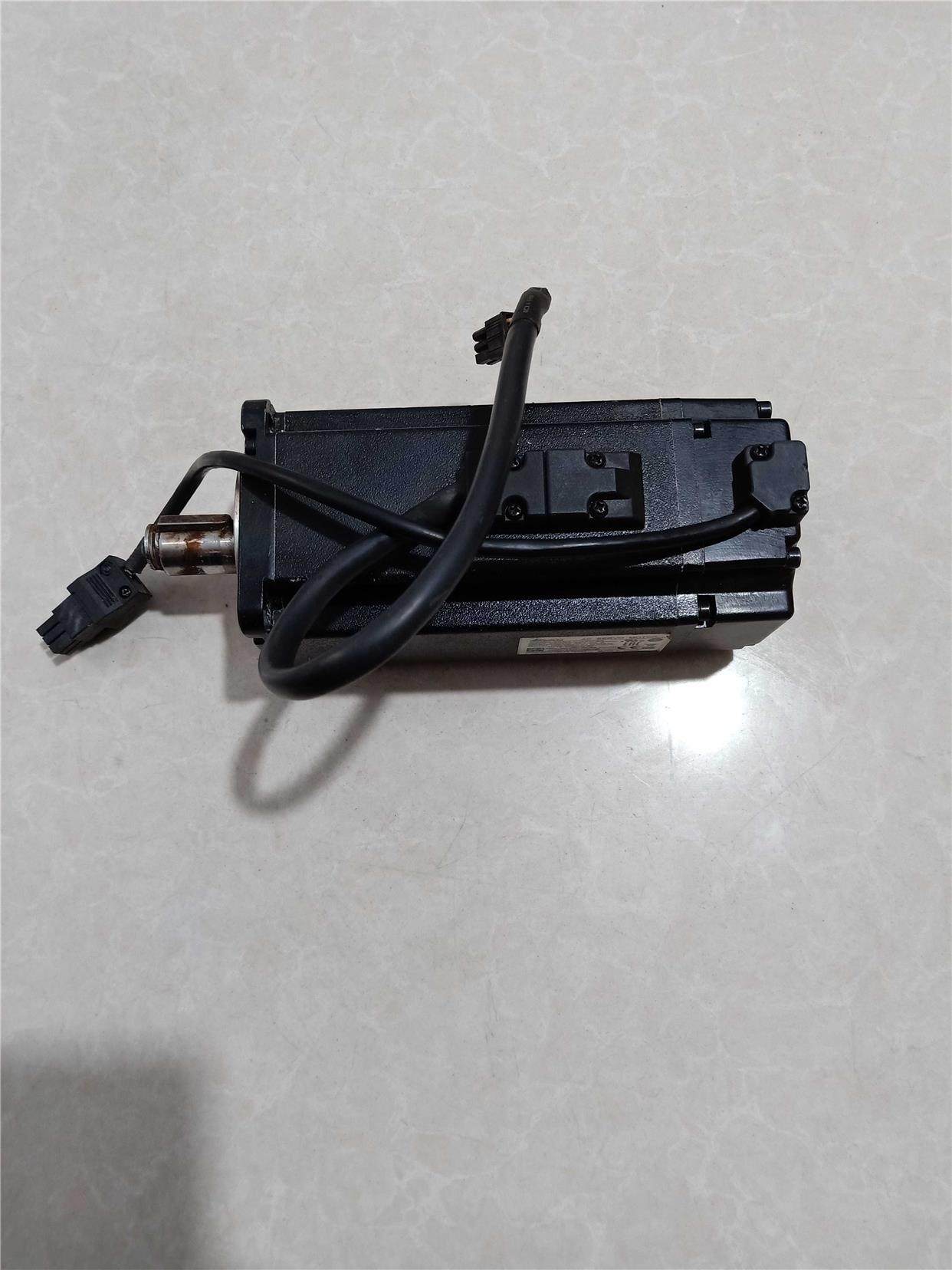 台达服电机 70w带刹5-车ecmac2xep0807ss 原装拆伺机实物图二手