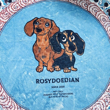 白隙×ROSYDOEDIAN联名款丨敦煌手绘纹样可爱腊肠狗圆形地毯