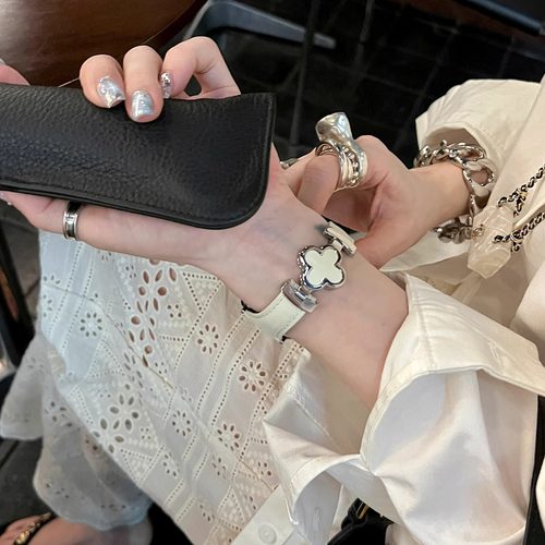 IAMYEE四叶草折叠扣表带适用applewatch3456SES7S8S9S10iwatchS11