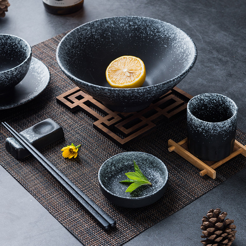 One person eating Japanese style creative antique ceramic bowls and chopsticks