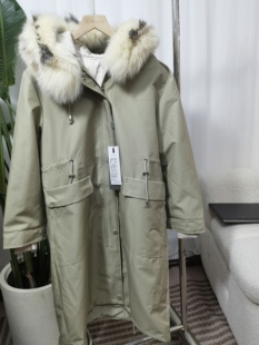 雪丹枝派克羽绒服