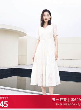 婉甸夏季米白水溶绣V领连衣裙1242N64QY5