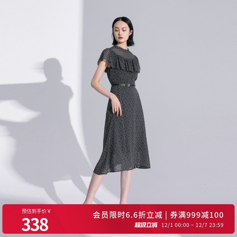 黑底米心印花连衣裙