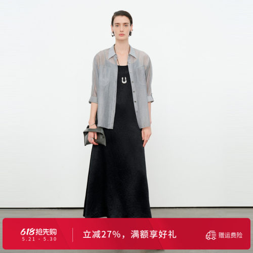 黑色醋酸吊带连衣裙