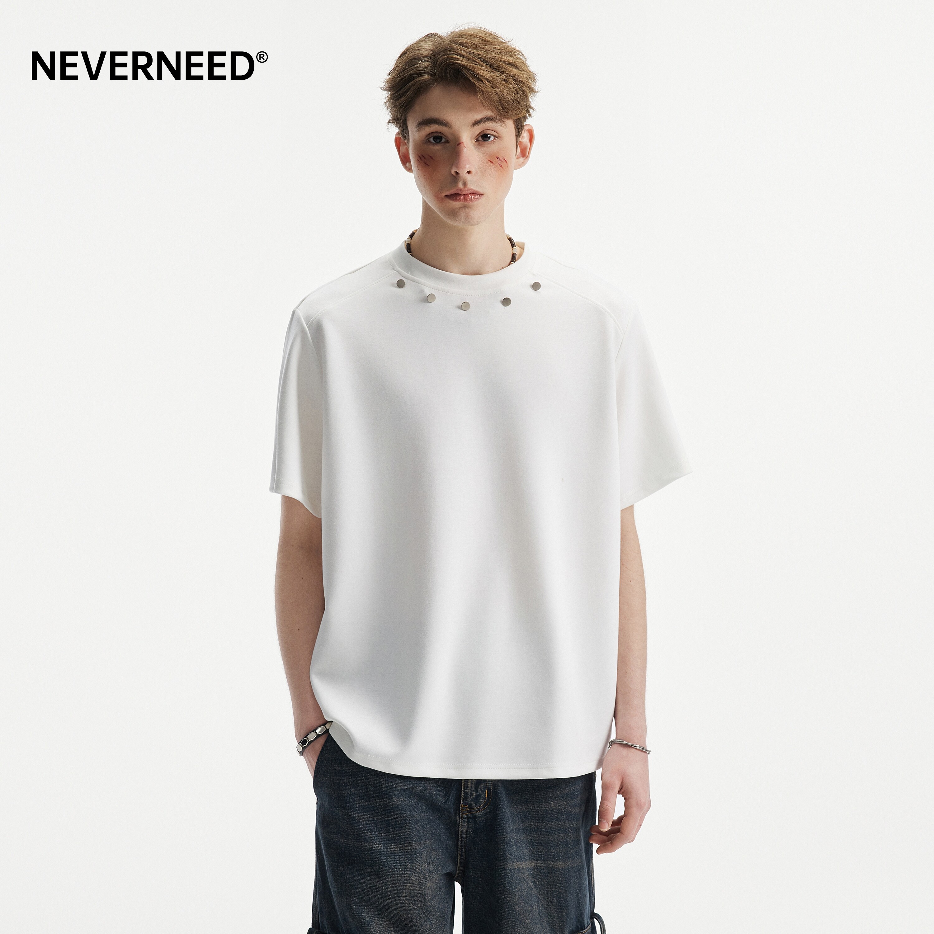 NEVERNEED金属装饰圆领半袖t恤男女夏季美式潮牌廓形正肩宽松上衣