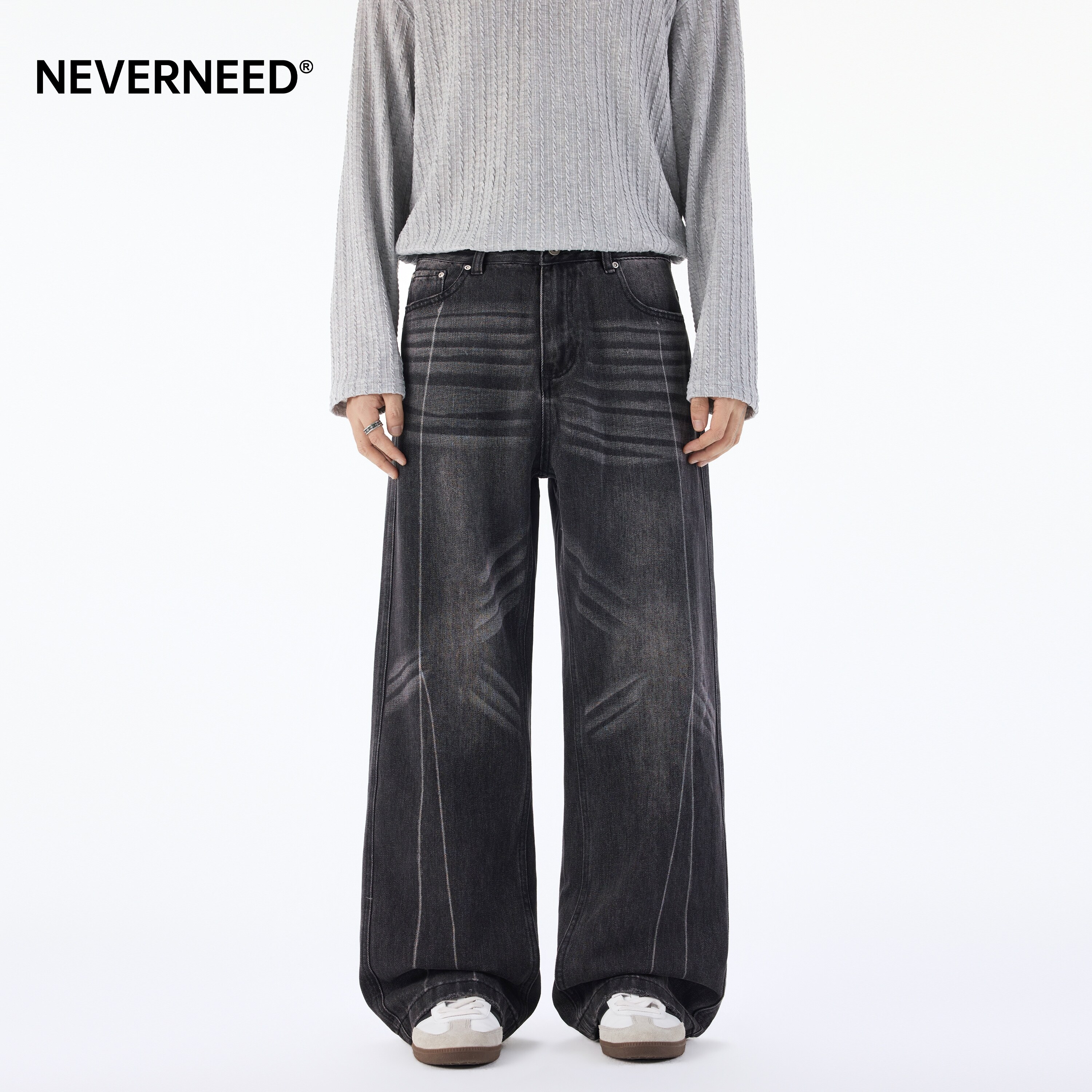 NEVERNEED黑色水洗微喇牛仔裤男图片