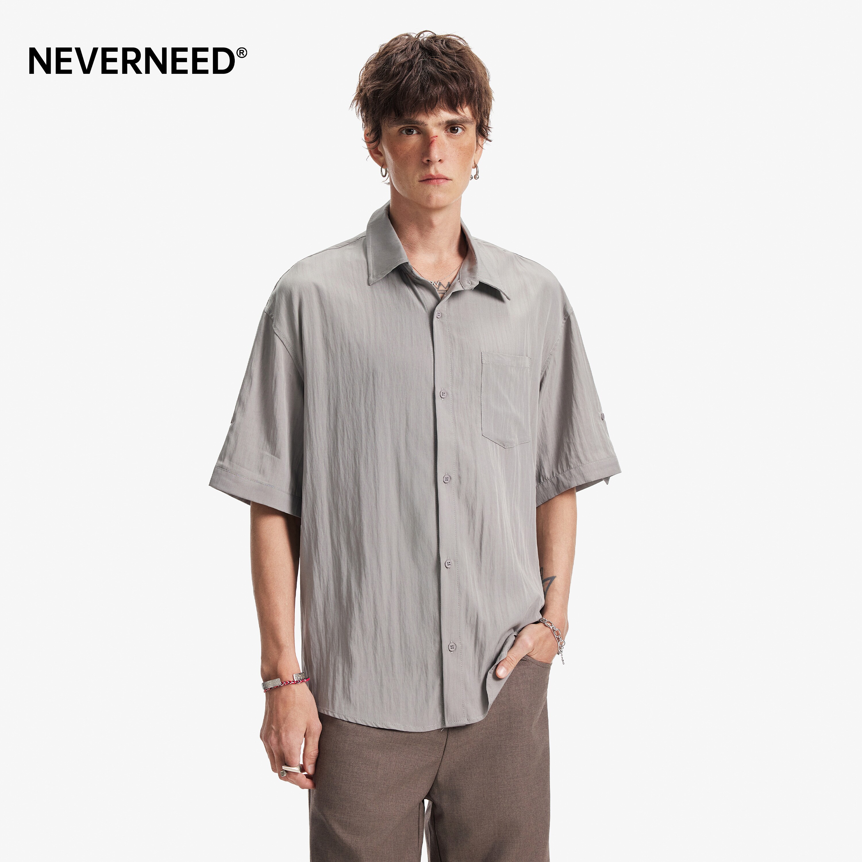 NEVERNEED纯色基础款短袖衬衫男图片