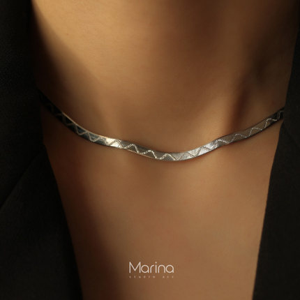 小众压纹W扁蛇骨链高级感项链 通体s925纯银锁骨链丝滑细闪氛围感