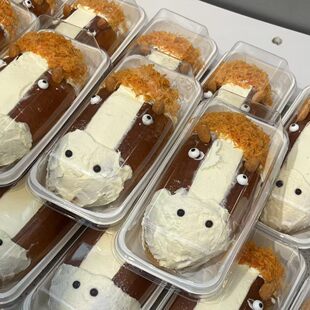 牛马面包包装盒长方形西点甜品盒子三明治蛋糕卷打包盒甜品包装