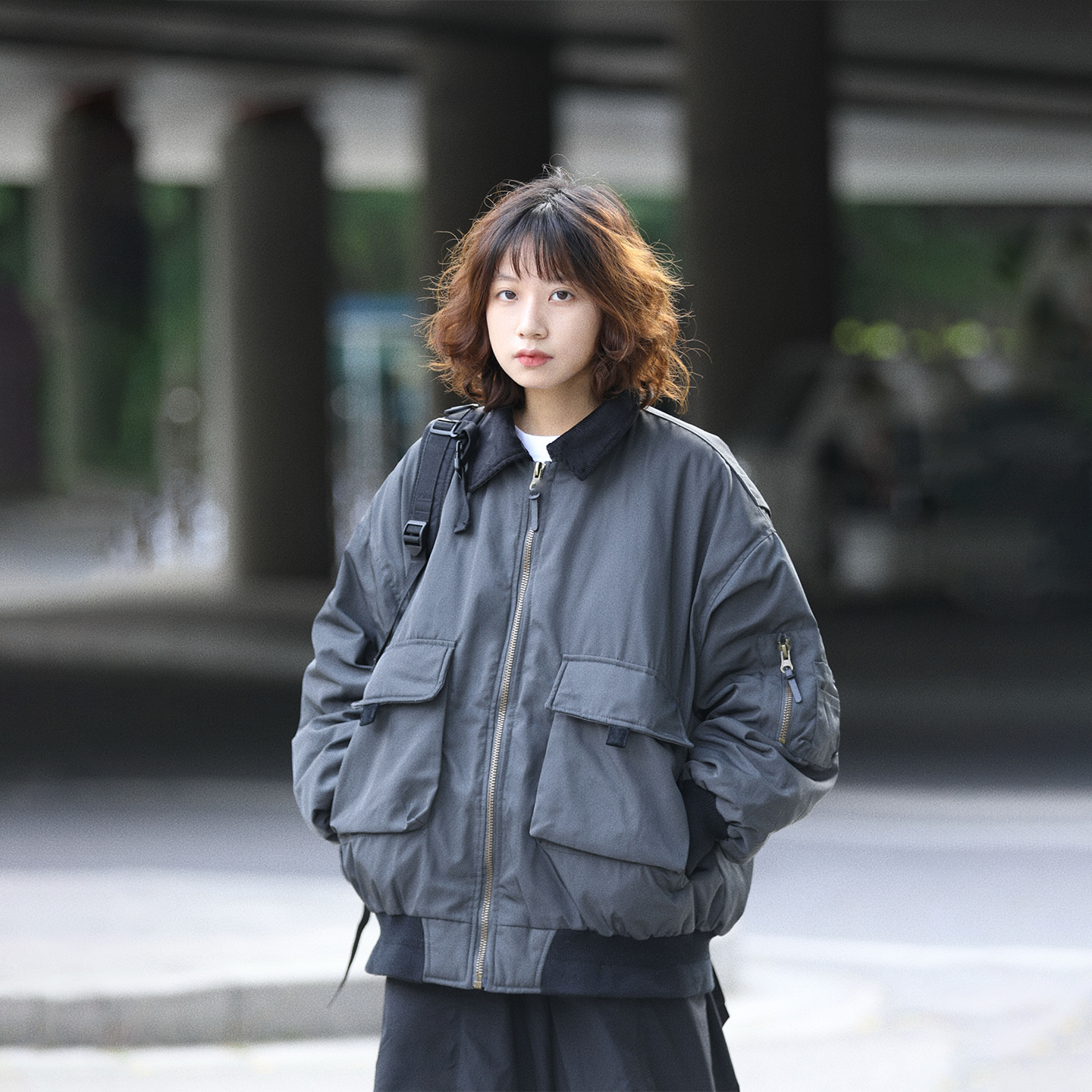 阿于呆冬季90白鸭绒翻领羽绒服