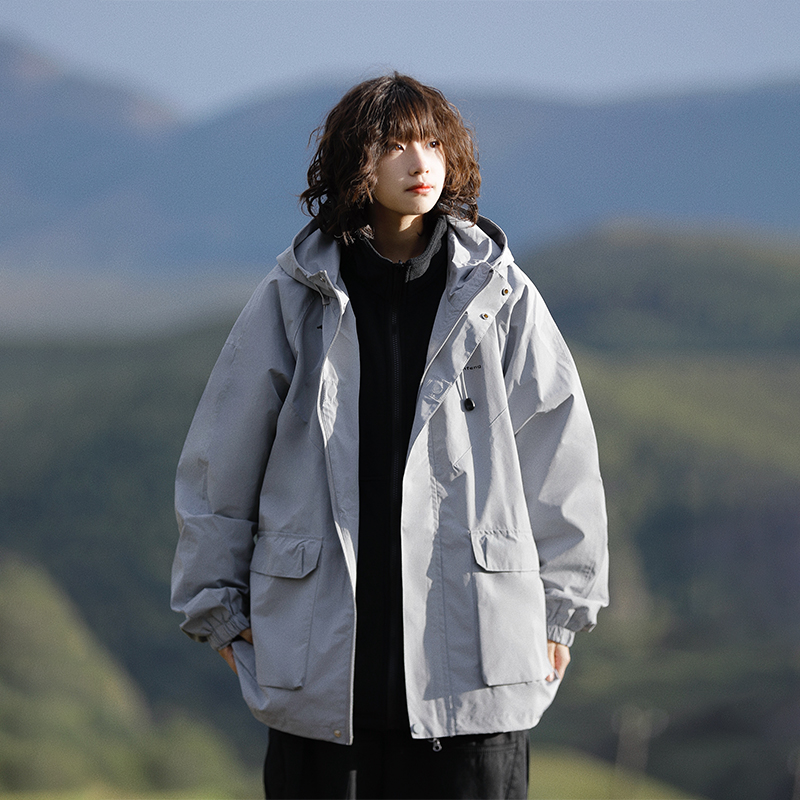 阿于呆连帽秋冬宽松冲锋衣防水