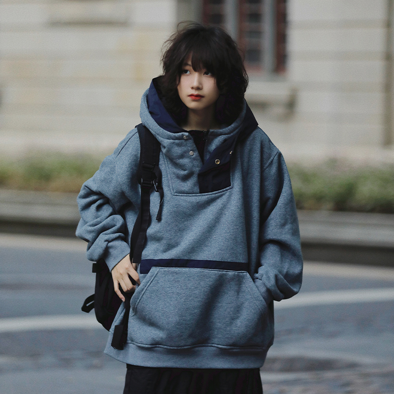 阿于呆复古假两件卫衣