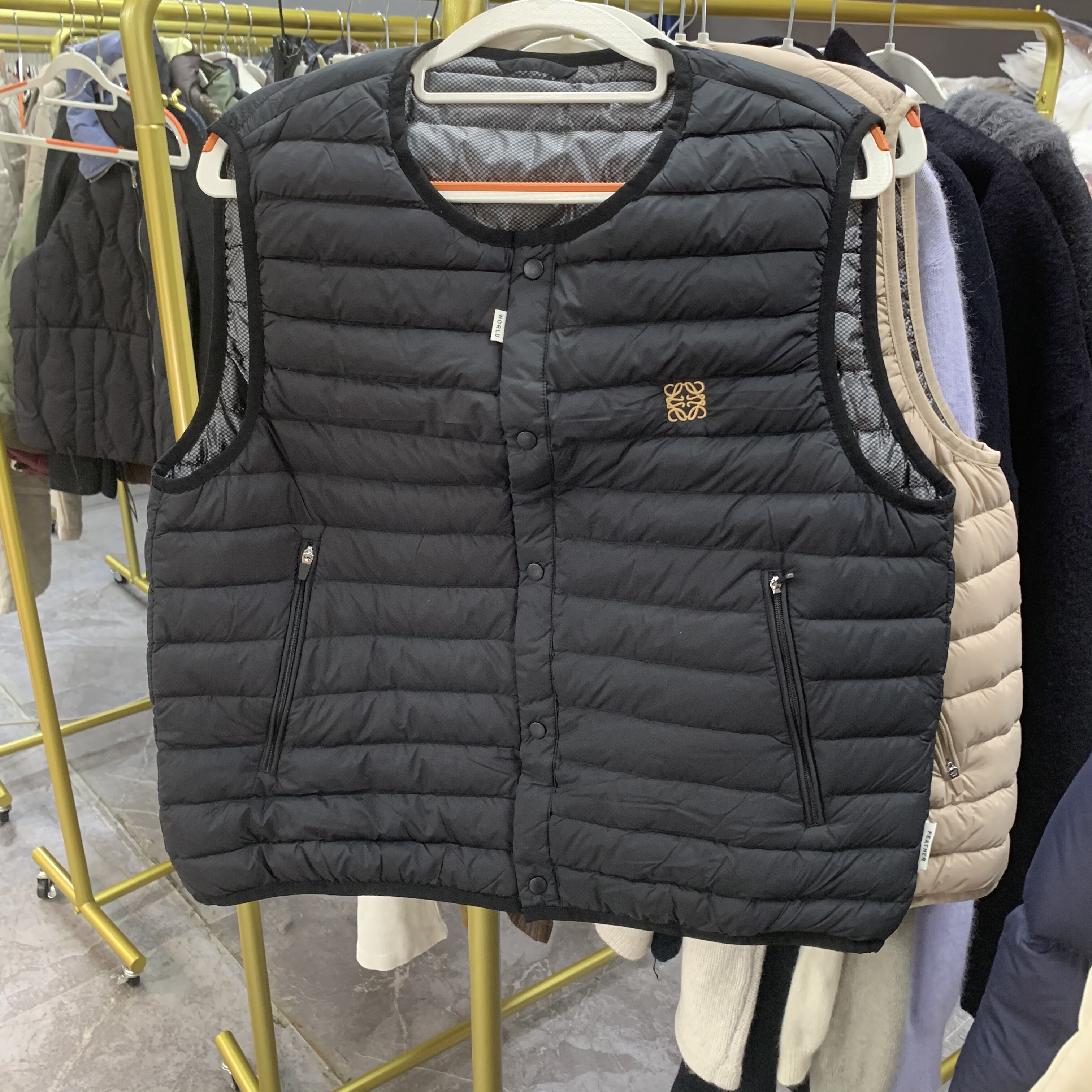 罗罗家鹅绒马甲