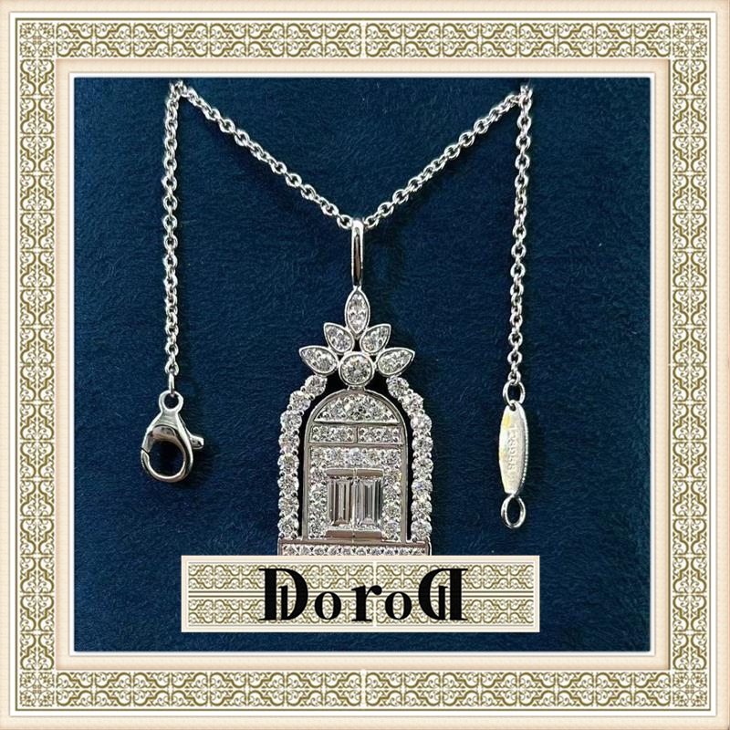 D L O R O L D家韦雪款幸福之门项链V金不褪色满钻巴黎城堡锁骨链