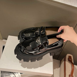 小羊轻奢真皮厚底乐福鞋女2026新款秋冬加绒黑色增高一脚蹬单鞋子