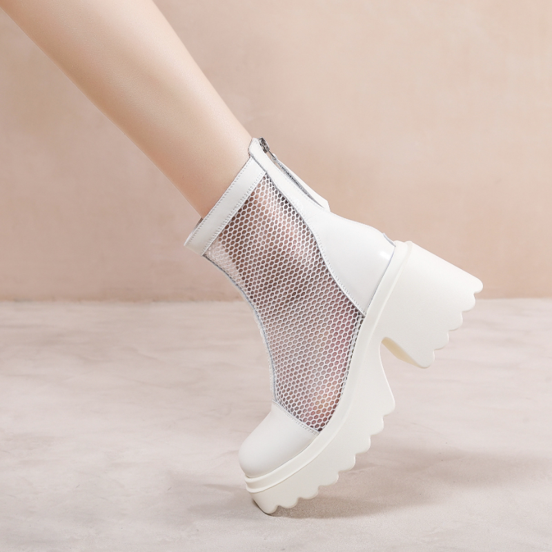 小羊轻奢马丁靴女2026新春夏款小个子超高跟镂空网面透气短筒凉靴