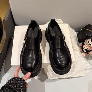 小羊轻奢英伦风厚底小皮鞋女雕花布洛克德比鞋双搭扣真皮孟克单鞋