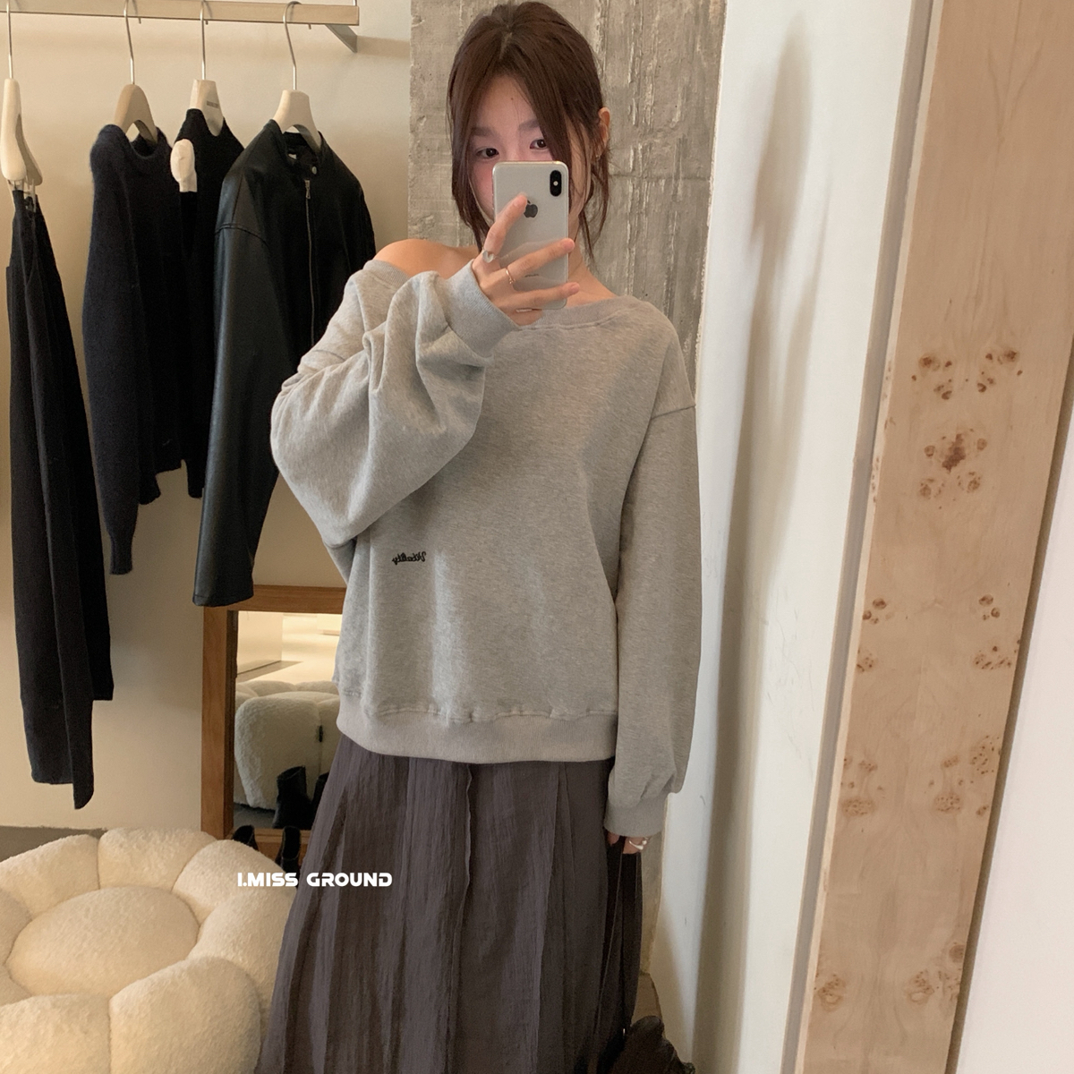 IMISS-刺绣字母斜肩卫衣