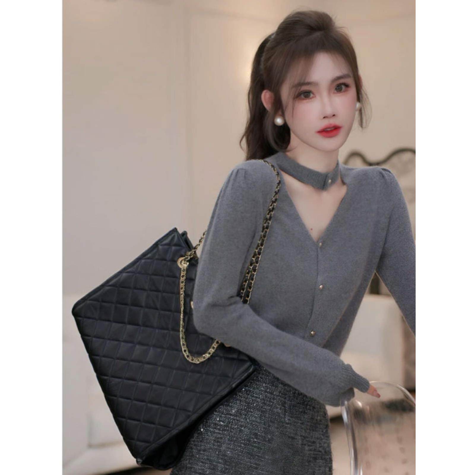 高级感v领挂脖针织开衫