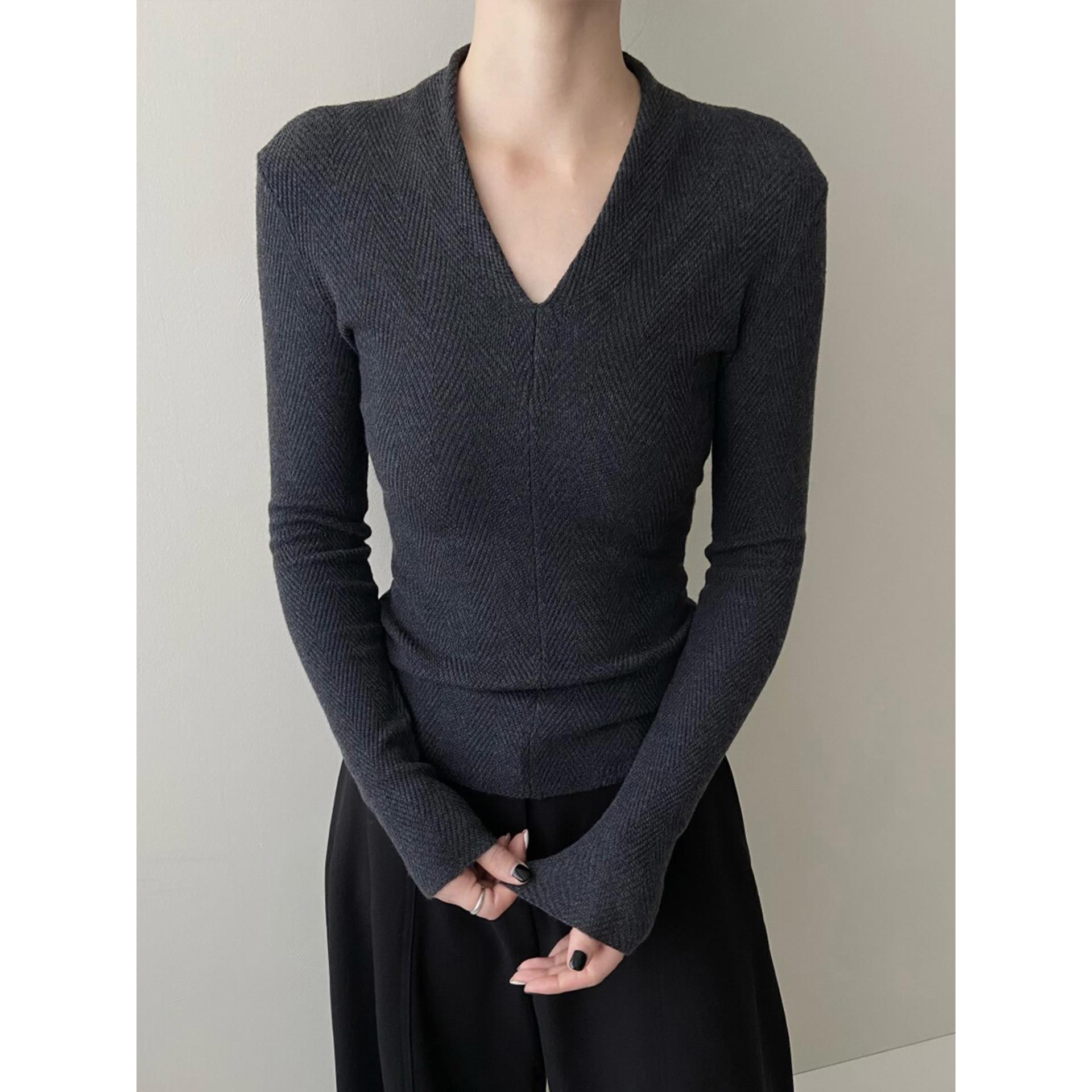 复古高智感V领长袖针织衫