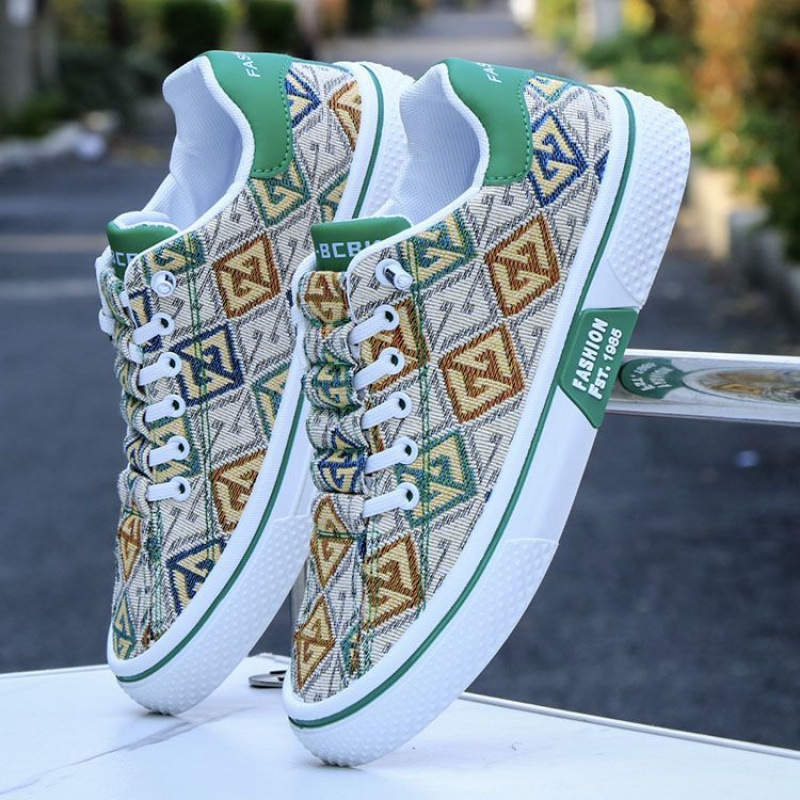 【店铺热销】升级款男鞋夏季透气布鞋低帮套脚休闲板鞋轻便软底防