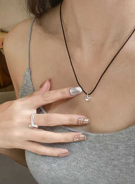 ins博主fever同款小众百搭925银桃心黑绳项链爱心吊坠可抽拉调节