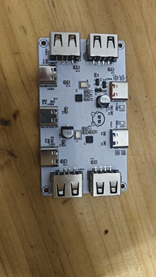 电竞级USBHUB扩展坞4A3C高速分线器USB2.0兼容8KHz鼠标 防倒灌