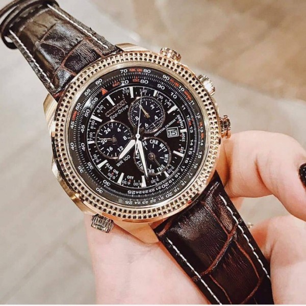 西铁城Citizen光动能三眼男手表