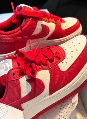 Nike Air Force 1 耐克空军一号红色婚鞋板鞋男女情侣定制休闲鞋