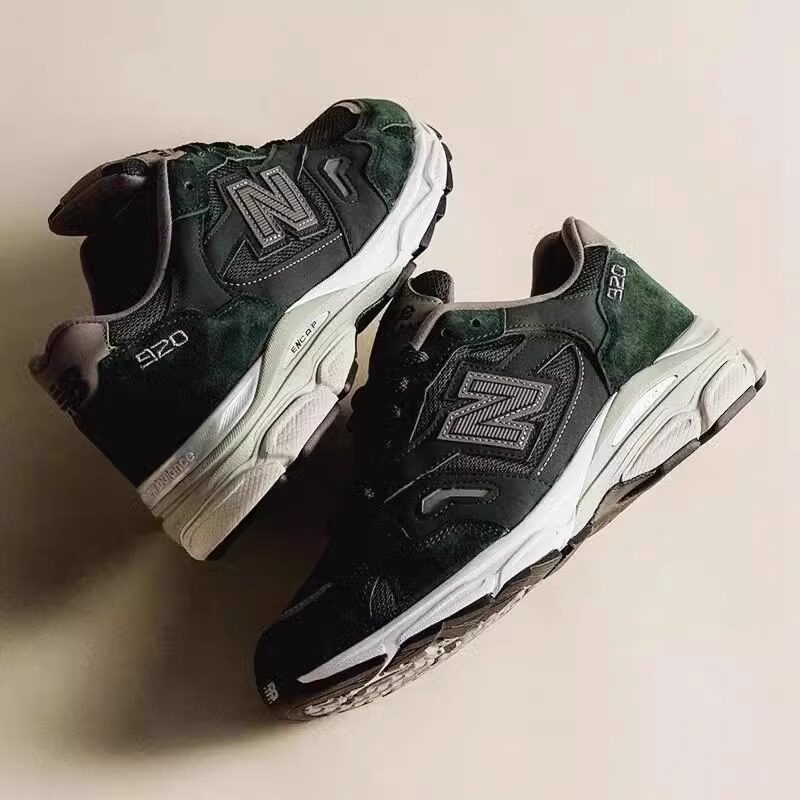 英产New Balance 920墨绿色翻毛皮低帮男跑步鞋反光NB运动鞋 代购