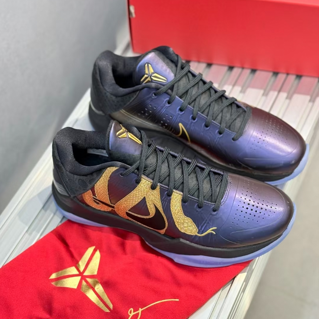 Nike耐克科比5黑曼巴紫金蛇年鞋