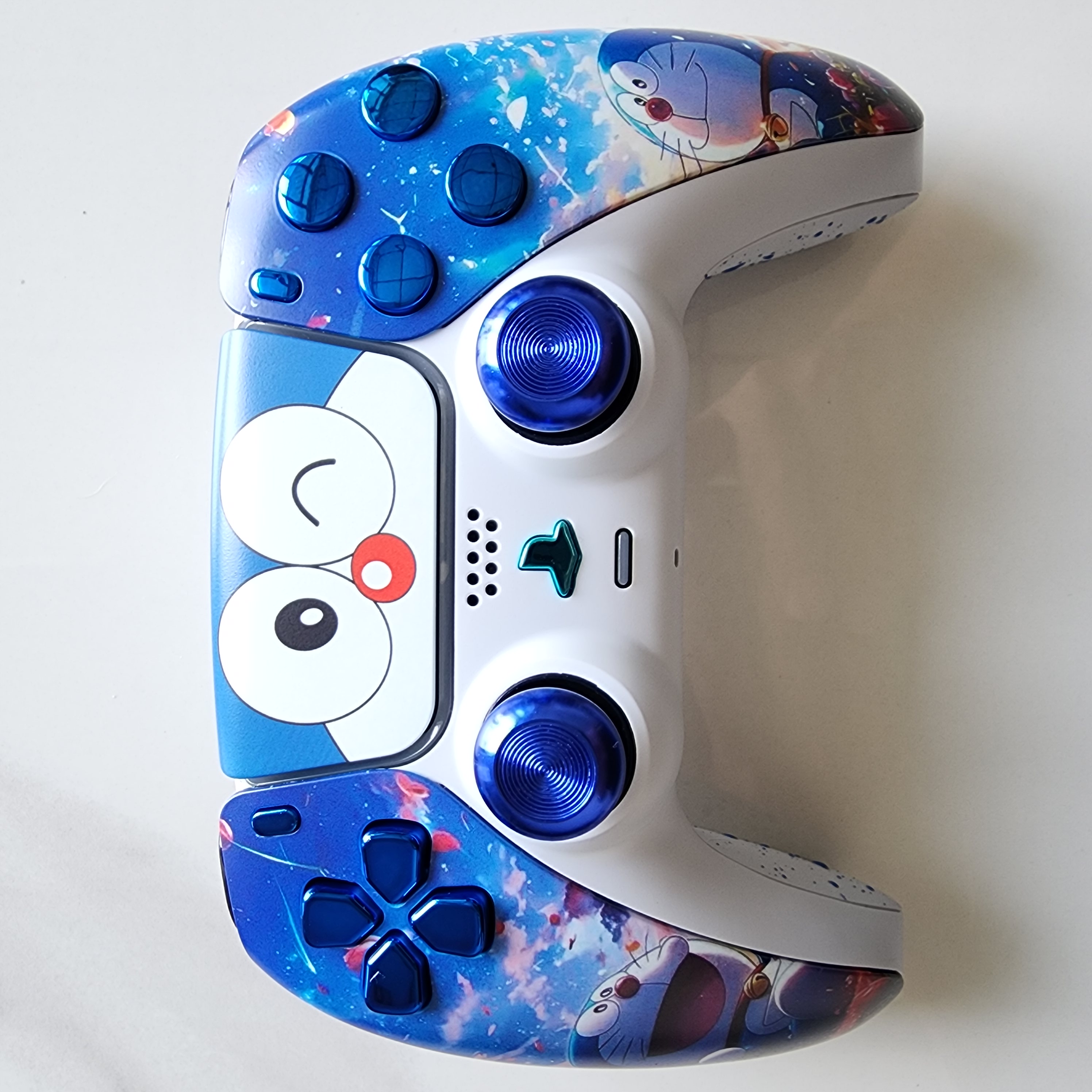 PS5手柄升级改装霍尔电磁摇杆TMR摇杆PS5原装游戏机手柄：哆啦A梦