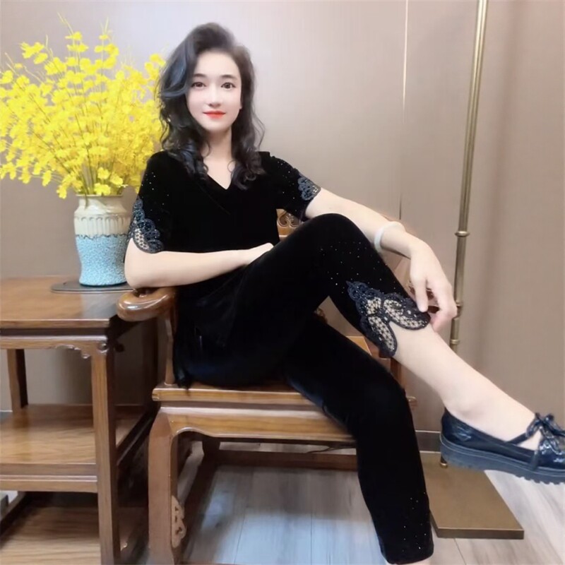 秋季新款丝绒女士休闲套装短袖刺绣蕾丝边松紧腰九分裤时尚两件套