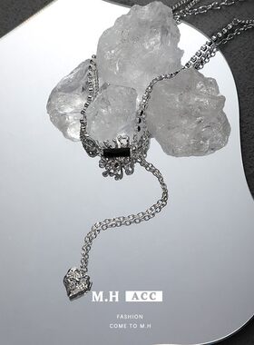 方钻蝎子项链女简约气质高级感锁骨链小众甜酷辣妹风项饰