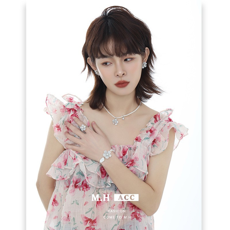 Choice热卖金属花朵项链女款时尚百搭高级感甜酷风锁骨链复古颈链