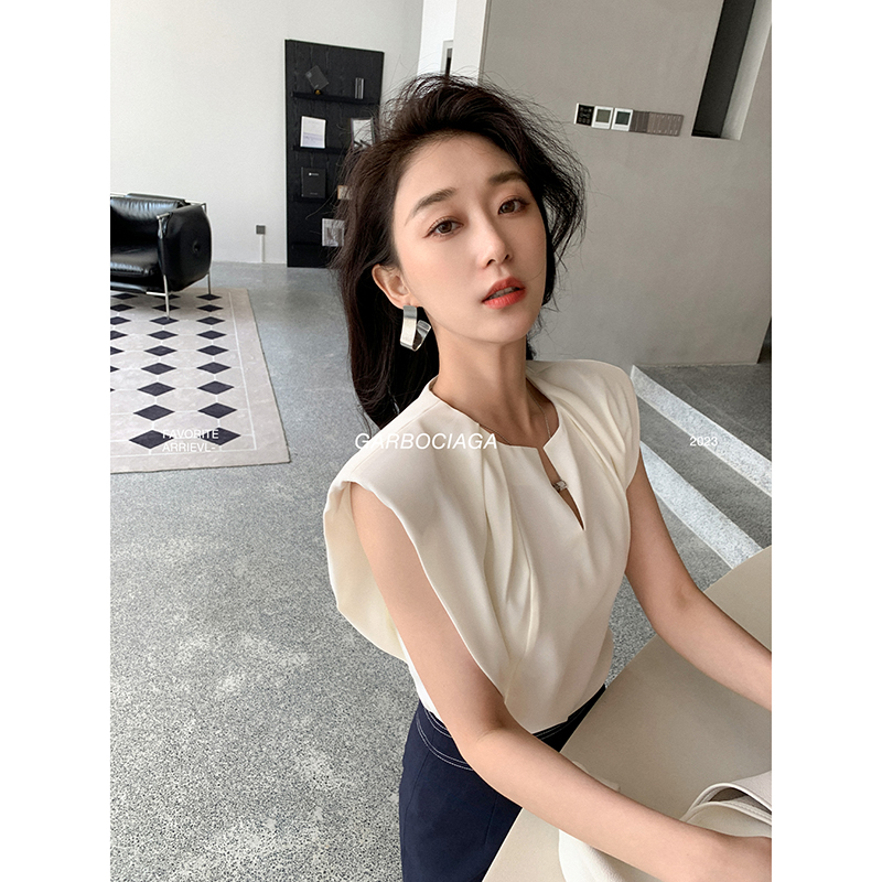 薄款倒T衣型直角肩坎肩龍喜儿