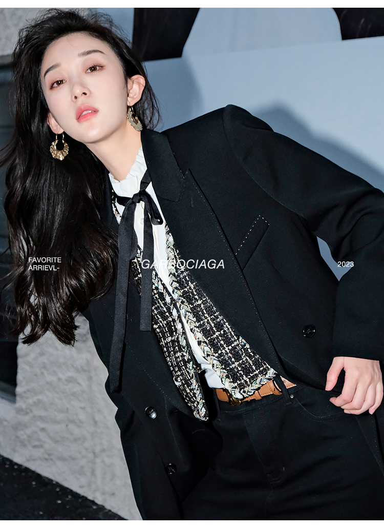 龙喜儿精纺羊毛牛角扣拱针西装