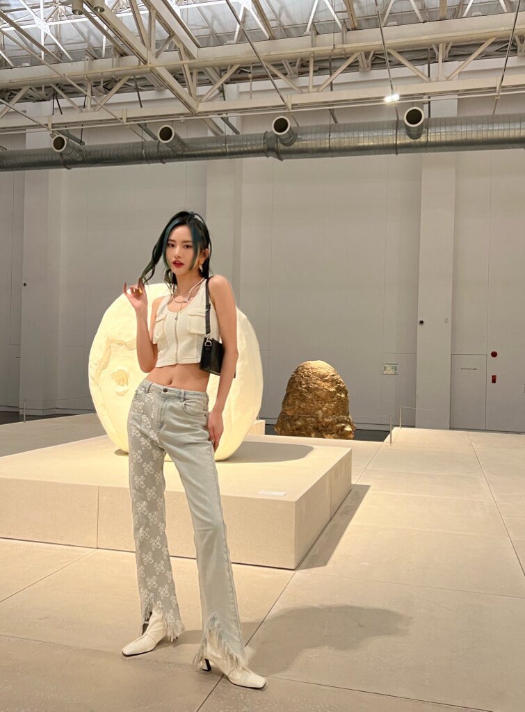 牛仔裤微喇弹力毛边印花潮流