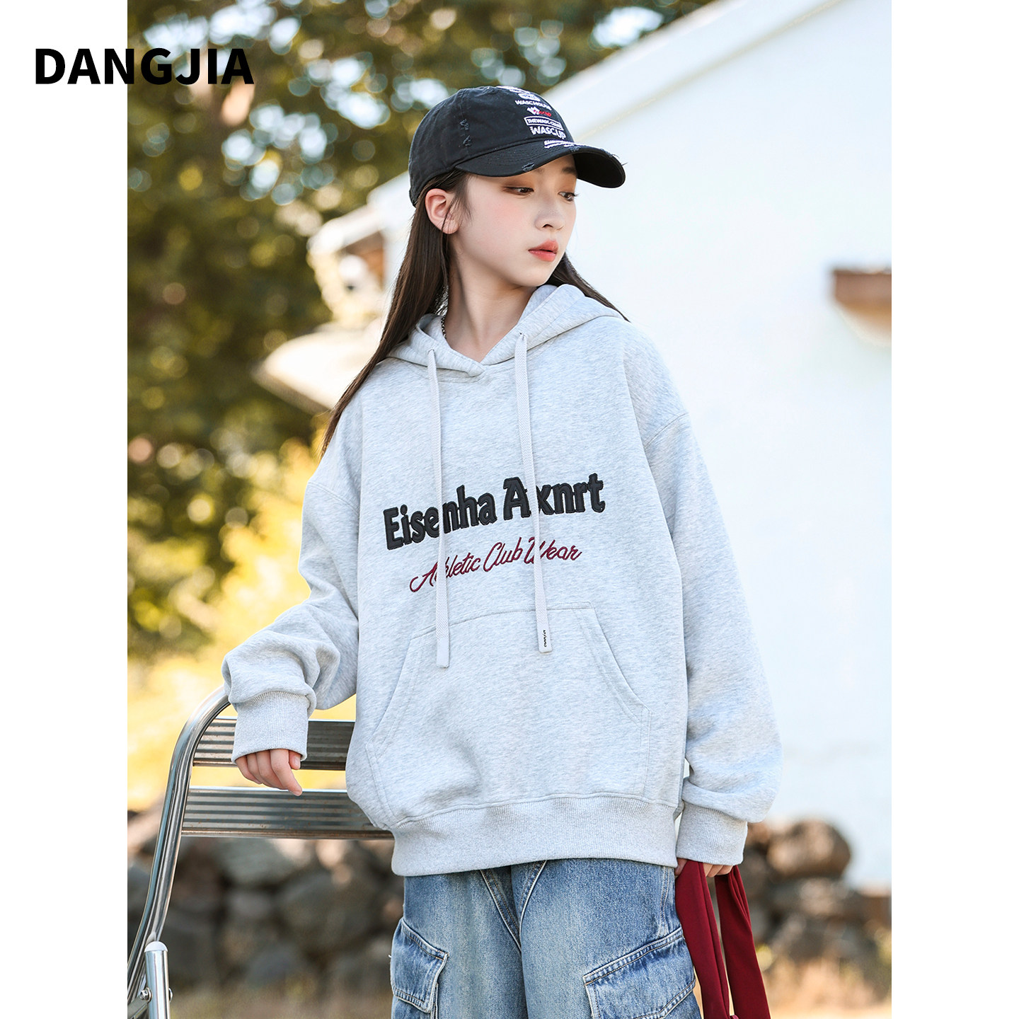 女童卫衣春秋款2026新款洋气儿童秋装上衣秋季初中生连帽卫衣超酷