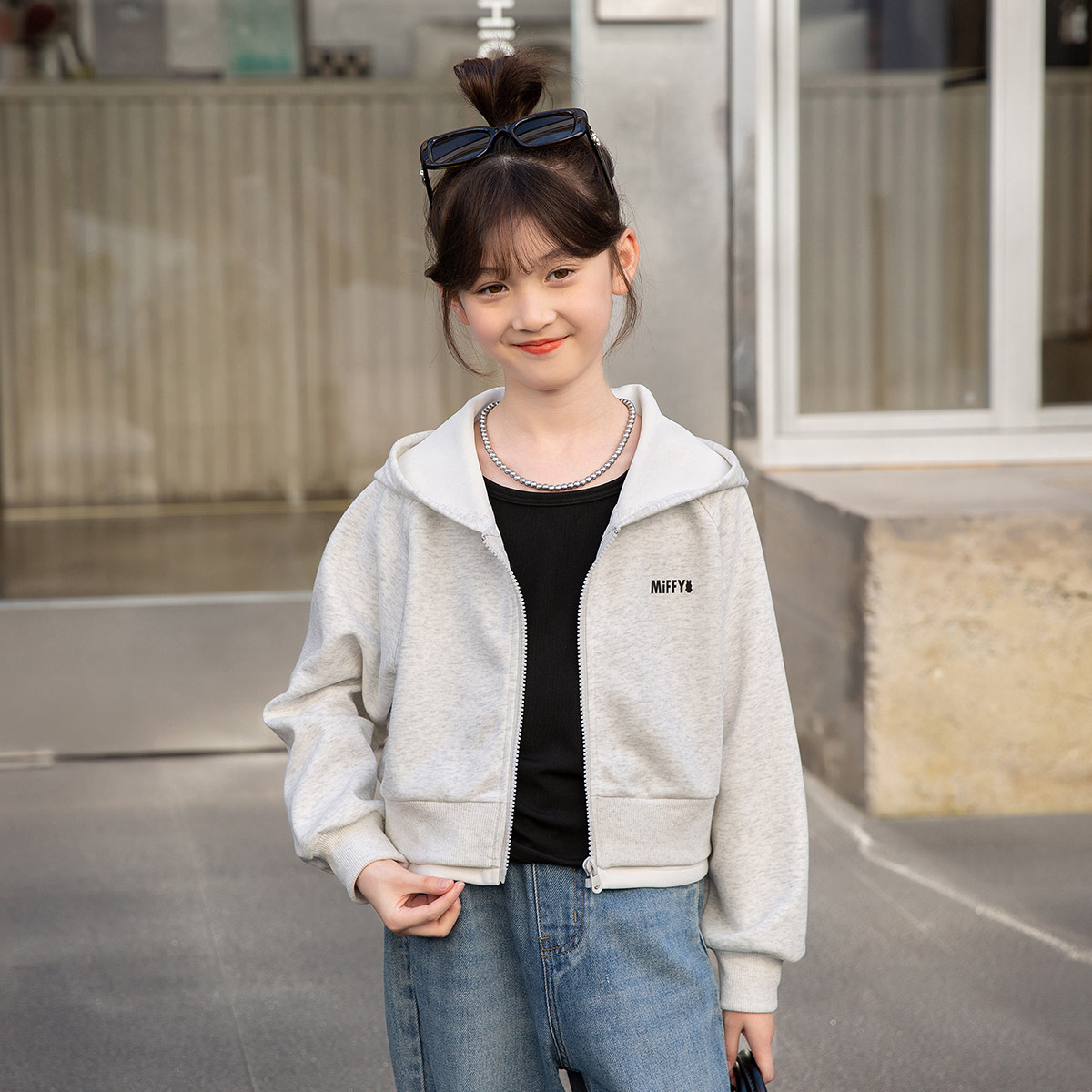 女童外套春秋款2026新款洋气儿童秋装上衣秋季初中生连帽卫衣超酷