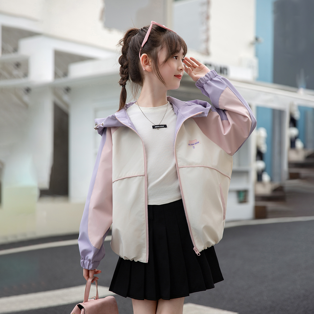 女童外套春秋款2025新款洋气儿童秋装上衣秋季初中生连帽风衣超酷