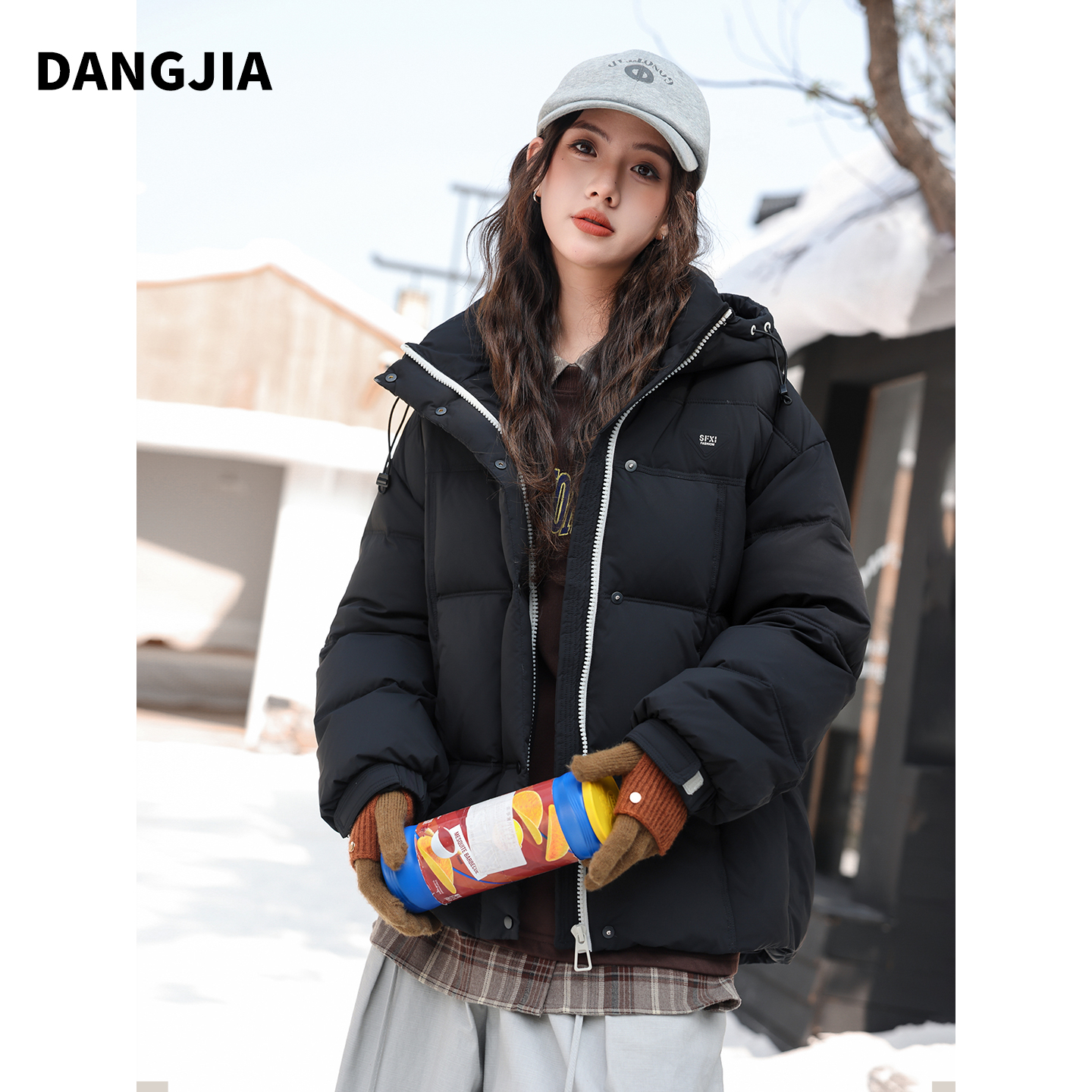 女童羽绒服2025新款儿童冬季加厚保暖外套初中生三防90白鸭绒冬装